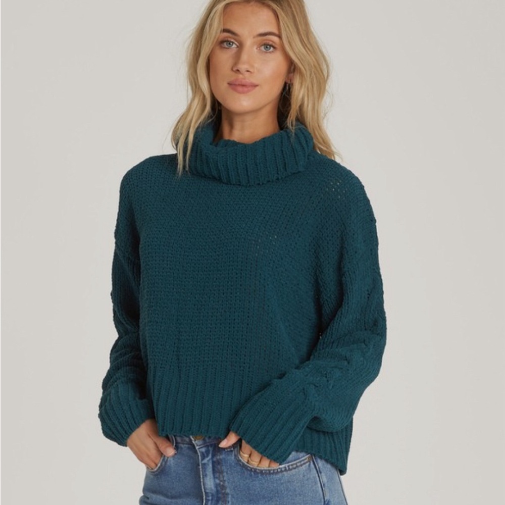 BILLABONG knit sweater